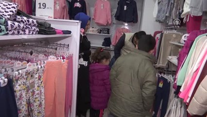 Umut Kervanı İnsanı Yardım Vakfı'ndan Yetimlere Kıyafet Yardımı