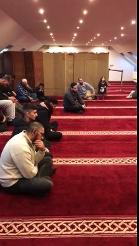 اذان مدني.Dünyanın en güzel ezanı, Medine ezanı. Ezan okuma yarışması. Hafız Metin Demirtaş, Kopenhag Danimarka. Azan Madinah. Azan Madinah Munawwarah. Adhan Madinah mp3. Mescidi Nebevi ezani. Aglatan ezan - Medine ezani. Adhaan Madeenah. Medine ezani mp3