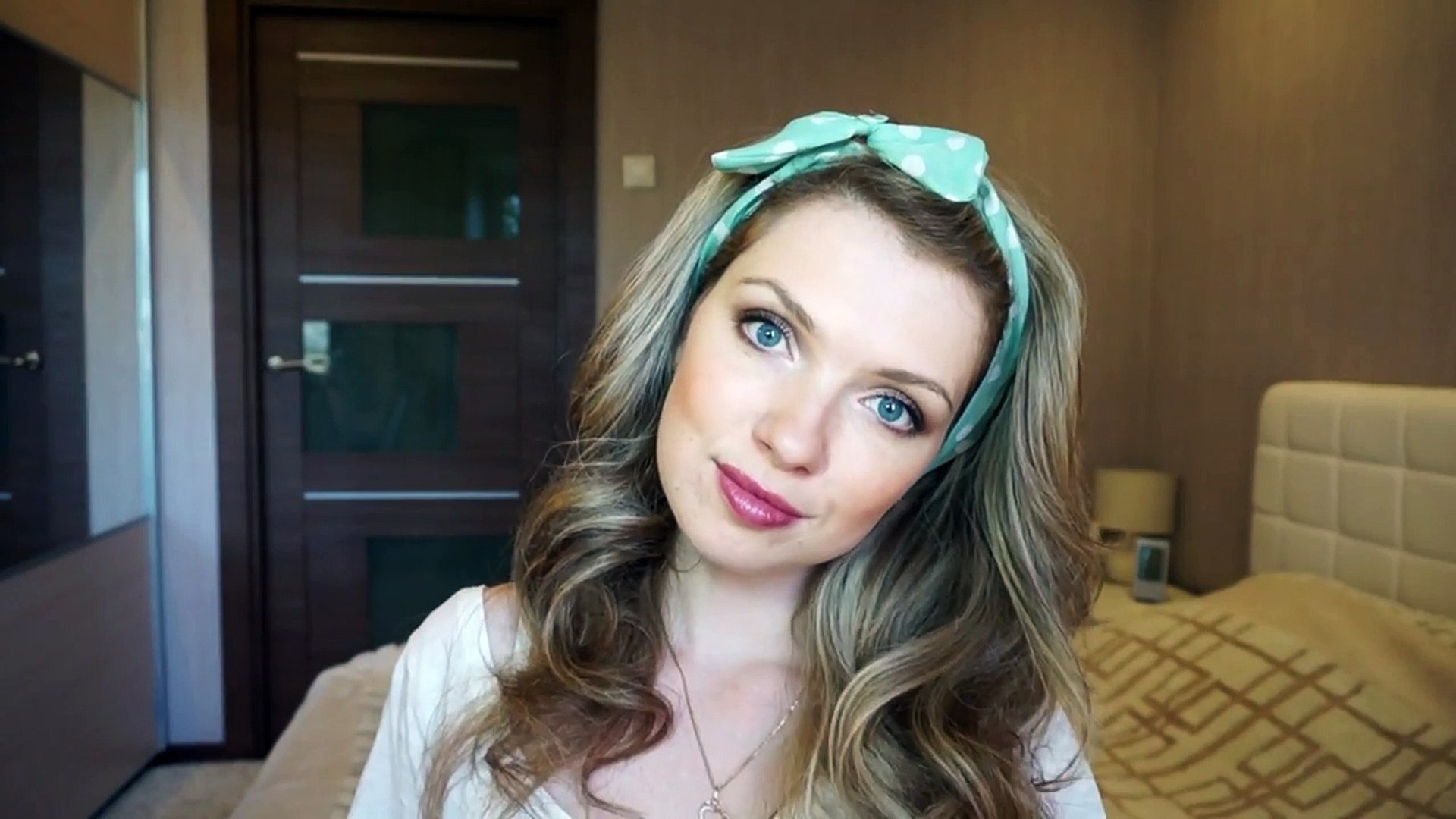 Soloha Dlya Volos 5 Prichesok S Gibkoj Povyazkoj V Stile Pin Up Bandana Hairstyles Video Dailymotion