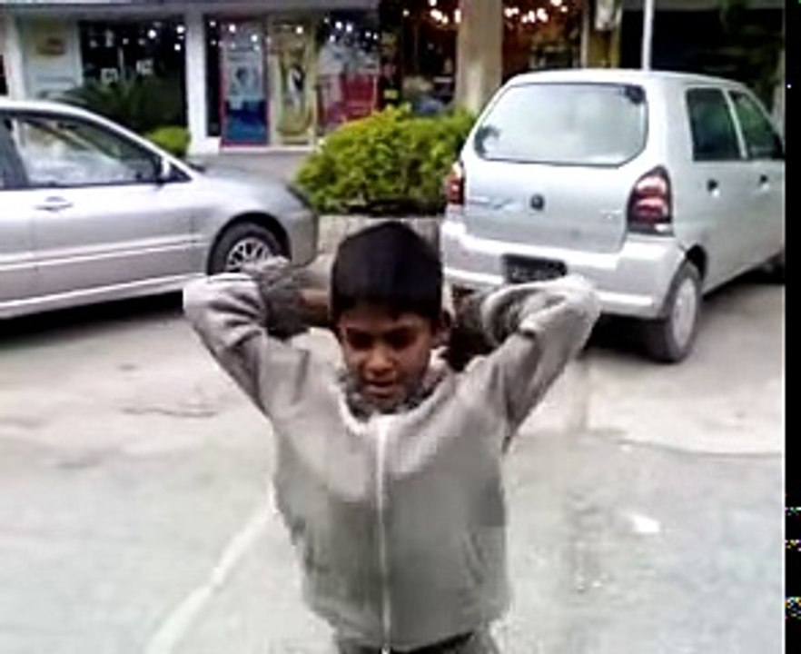 pakistani kid dancing hip hop