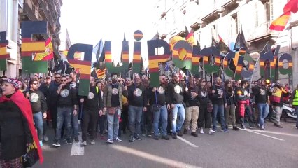 Manifestación de policías y guardias civiles en Barcelona