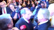 Dursun Özbek, Mustafa Cengiz'i Tebrik Ederek Salondan Ayrıldı