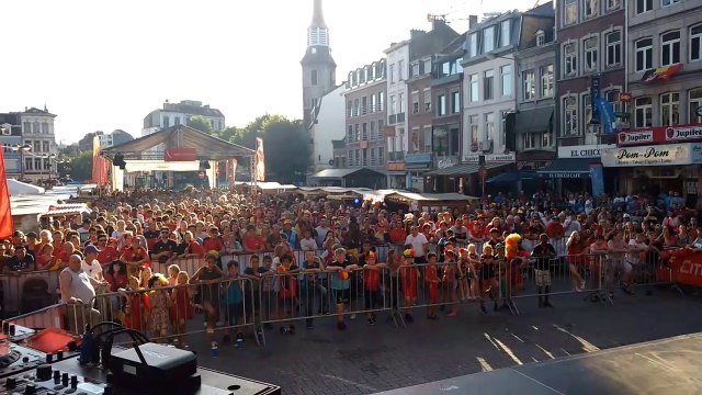 La place du Martyr bondée pour le match des Diables Rouges à Verviers
