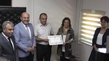 Kütahya'nın İlk Kadın Milletvekili Mazbatasını Aldı