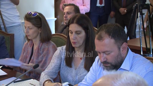 Debat ne Kuvend per godinen e Teatrit Kombetar