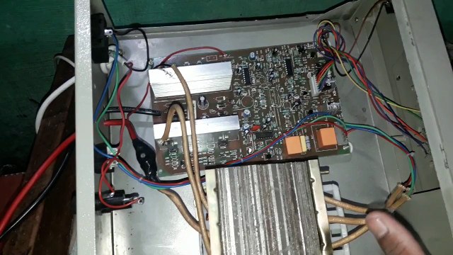 INVRTOR KAISE KAM KARTA HAI हिंदी में इन्वर्टर कैसे काम करता है आइये जानते है HINDI ME