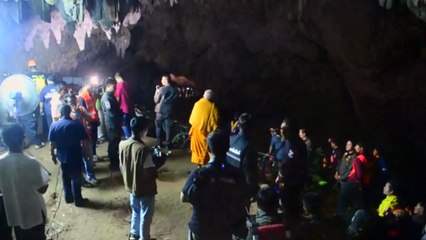 태국 '동굴 실종' 소년들 무사히 살아 있어 / YTN