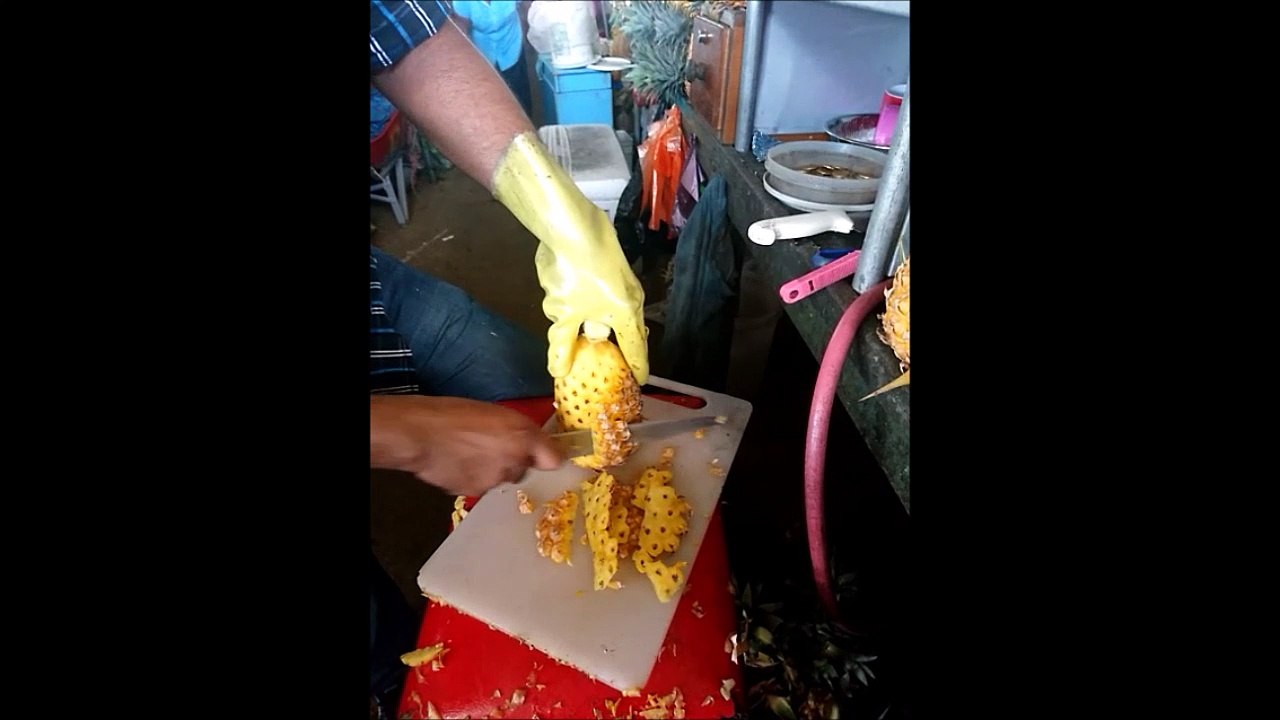 Airplane Fiji Pineapple