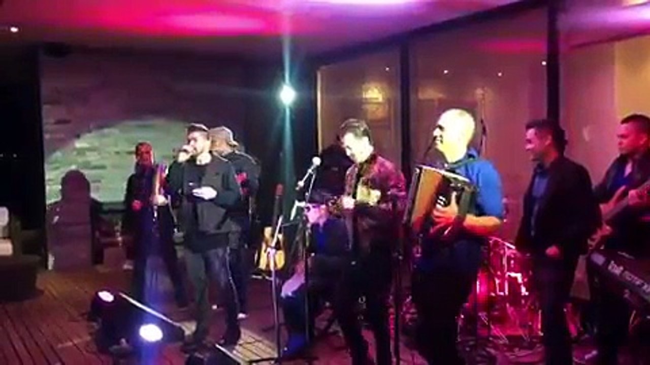 Juanes cantó Bonita de Diomedes Díaz en fiesta sorpresa por su cumpleaños