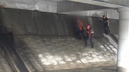 서울 도림천 불어난 물에 시민 10명 고립 / YTN