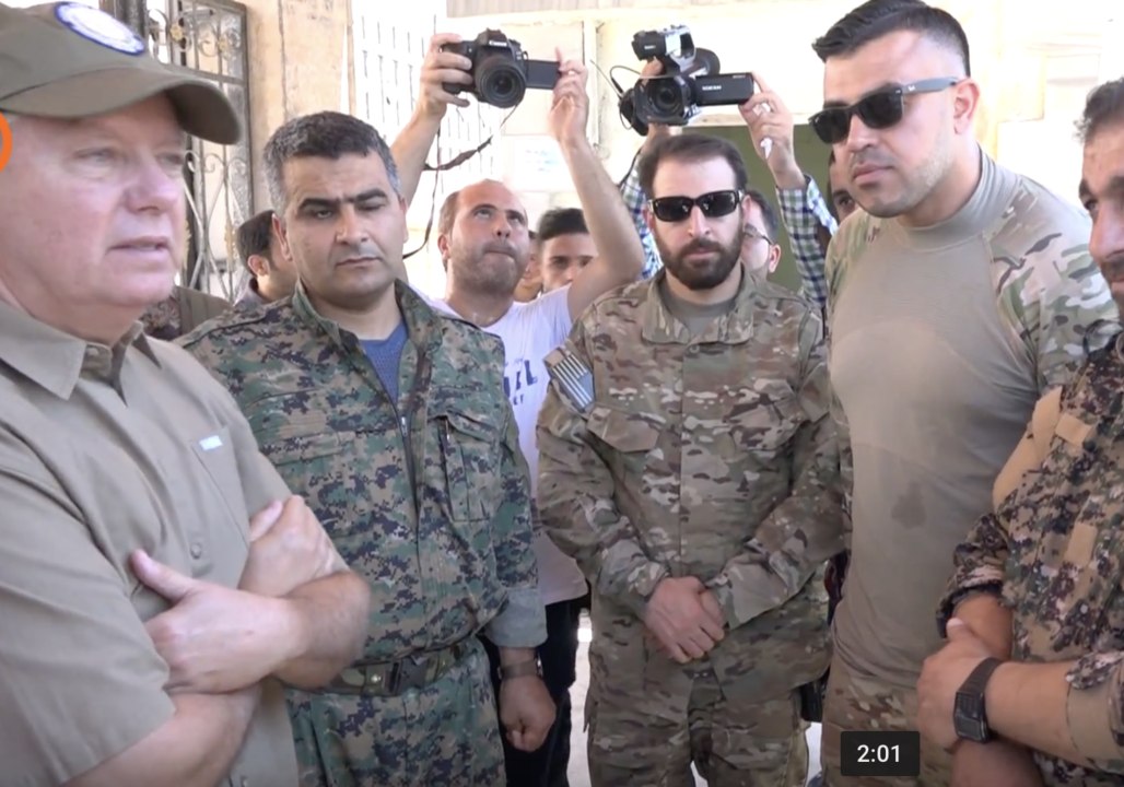Senator Lindsey Graham Makes Surprise Manbij Visit, Calls For US to Maintain Syria Presence