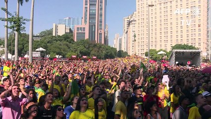 Les fans du Brésil en extase après la victoire contre le Mexique