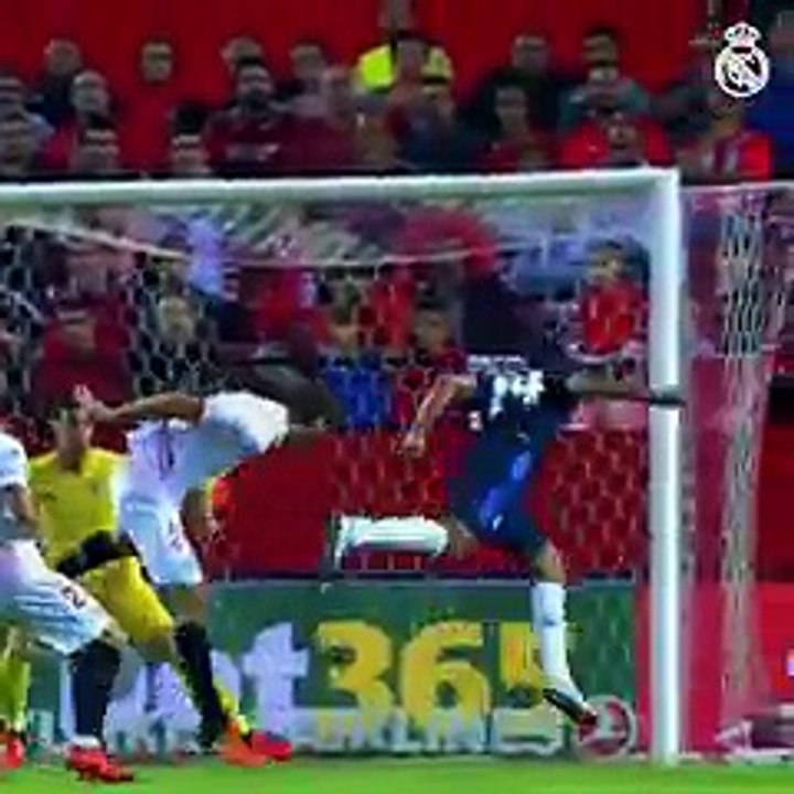 Great skill by Casemiro at real Madrid