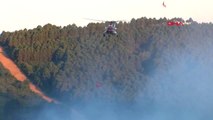 İstanbul Aydos Ormanı'ndaki Yangına Helikopterle Müdahale Ediliyor