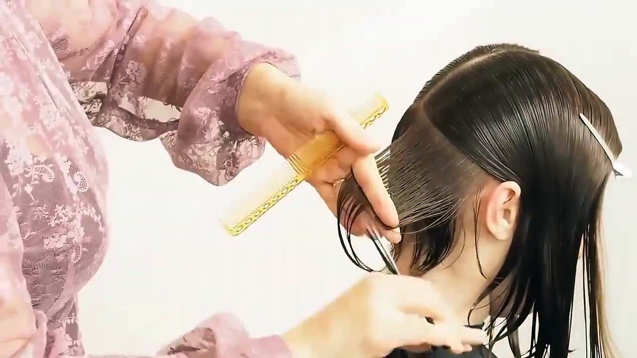 How to cut a short layered bob haircut