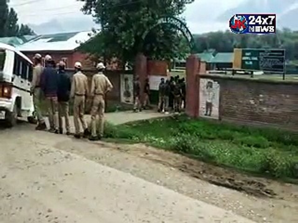 Security Forces Launched Cordon & Search Operation in many areas of Hajin, Bandipora.