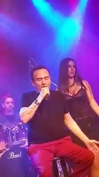 ΔΕΝ ΥΠΑΡΧΕΙ ΑΛΛΗ ΤΕΤΟΙΑ ΦΩΝΗ !!! Σταμάτης Γονίδης - Μακριά μου να φύγεις - Live 2015 HD