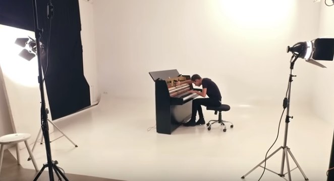 Une reprise de Sia au piano qui va vous transporter