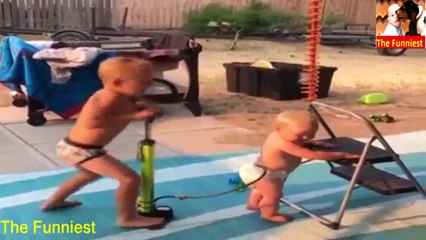 Funny  Brotherly Love Between Babies Will Make You Laugh