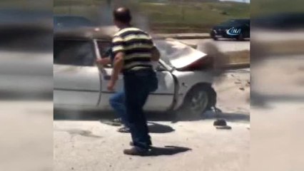 Kaza Sonrası Yanan Aracın İçerisinde Can Verdiler: 1'i Çocuk 4 Ölü