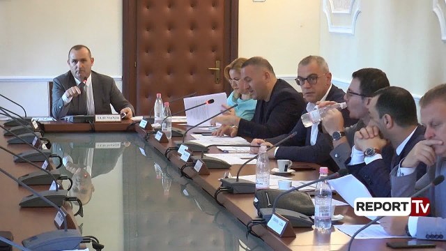 Komisioni i Ligjeve ndryshon mendje: Të ‘djegurit’ nga Vettingu mund të bëhen avokatë