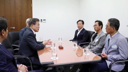 문재인 대통령, 양대 노총 위원장 면담..."의견 달라도 대화 계속돼야" / YTN