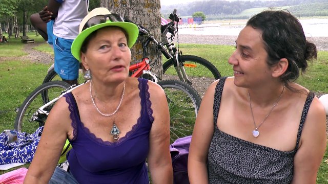 Hautes-Alpes : ambiance estivale au plan d'eau du Champsaur