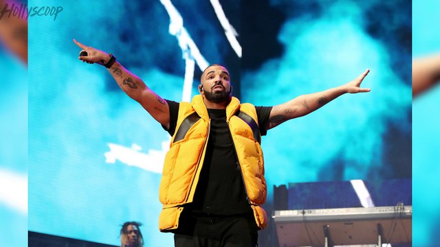 Bella Hadid Spotted VACATIONING With The Weeknd!