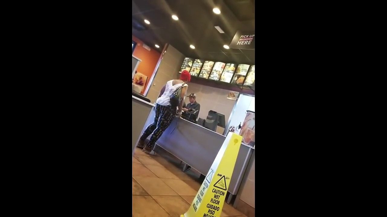 *NEW* PUBLIC FREAKOUTS & CRINGE INTERACTIONS #102