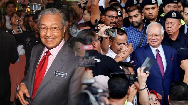 Gag order: No comment from Tun M on Najib's charges