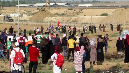 Video herunterladen: İsrail askerleri Gazze sınırında onlarca Filistinliyi yaraladı (3) - GAZZE