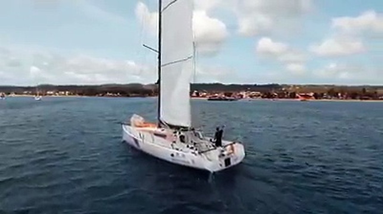 Prenons le large avec le skipper Dominique Rivard qui a pris la mer aujourd’hui depuis Saint-Louis (Marie-Galante), direction La Rochelle. 1ère étape de sa qua