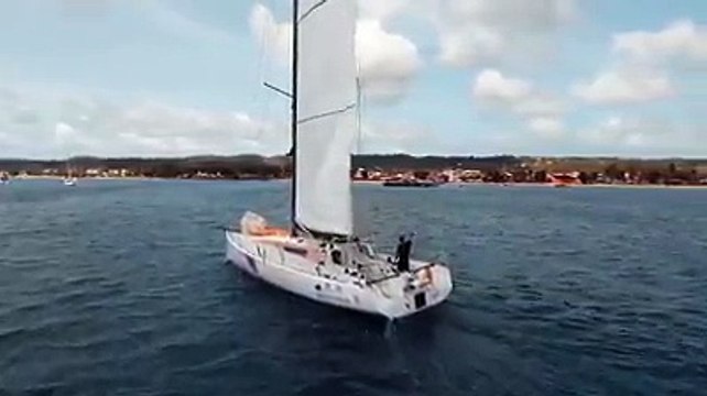 Prenons le large avec le skipper Dominique Rivard qui a pris la mer aujourd’hui depuis Saint-Louis (Marie-Galante), direction La Rochelle. 1ère étape de sa qua