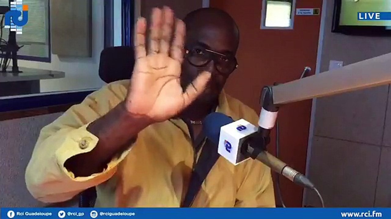 Le comédien Julien BARLAGNE (alias Albè) est l'invité de Jimmy Pierrot dans votre émission ON SE DIT TOUT sur RCI .