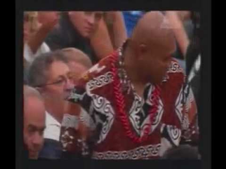 David "Tuaminator" Tua v Shane "Mountain Warrior" Cameron