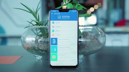 Smartphone hơn 40 triệu về Việt Nam giá chỉ 12 triệu cái gì đó