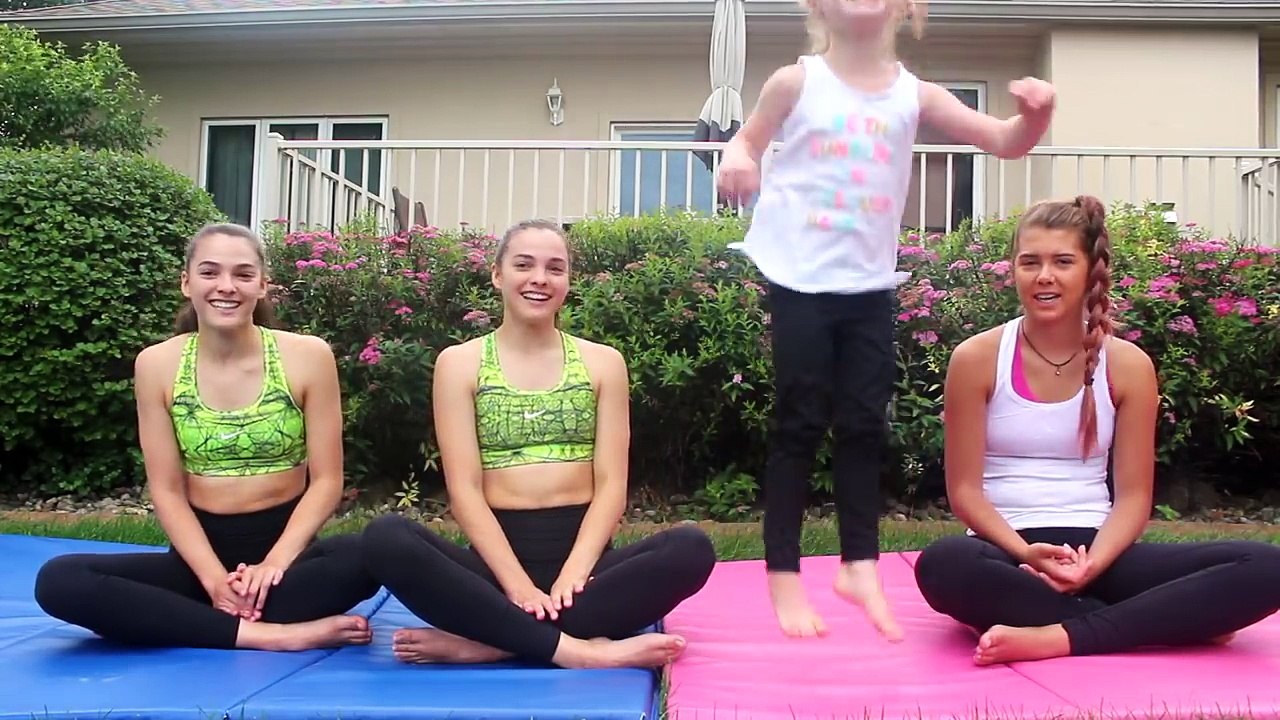 TWIN VS SISTER ACRO YOGA CHALLENGE