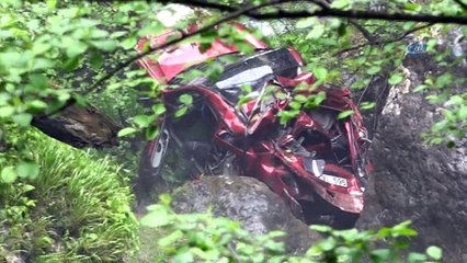 Dereye uçan otomobilin sürücüsü 34 gündür aranıyor