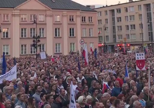 Thousands Take to the Streets to Protest Poland's Supreme Court Reforms