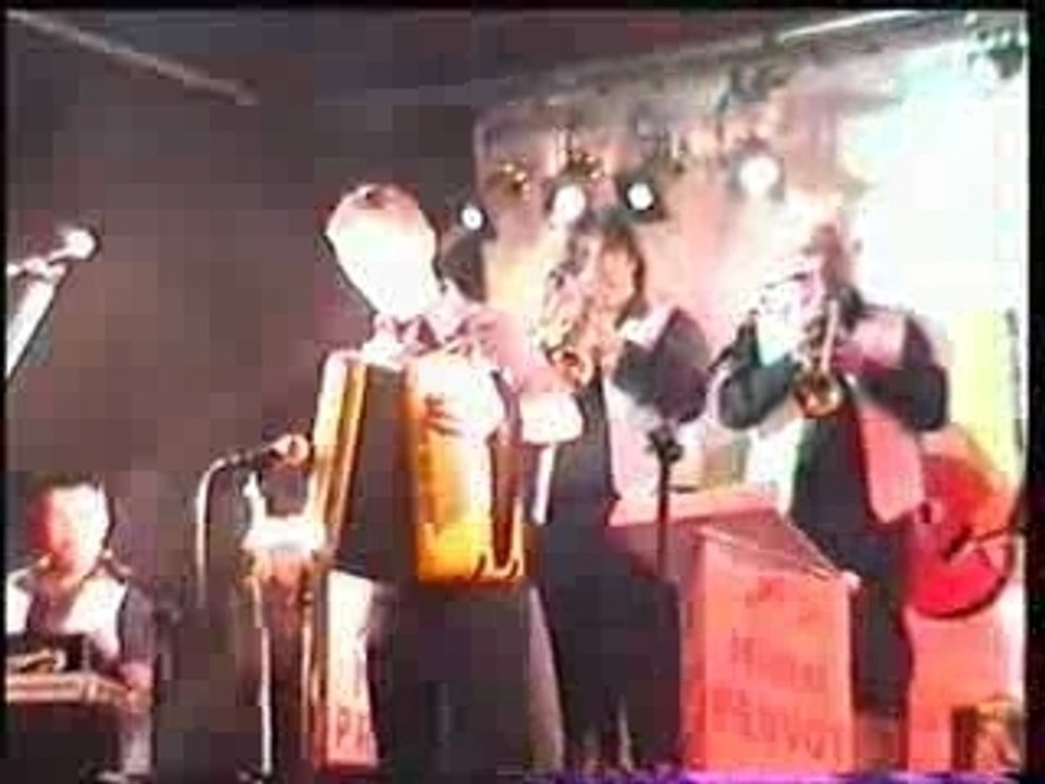 Jérôme Dhainaut accordéoniste avec orchestre pruvot