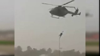 Indian Army soldiers fall from helicopter - can India fight with Pakistani Army