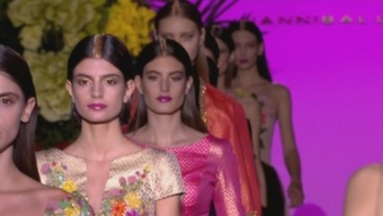 Hannibal Laguna presenta la colección Orient Bloom en la pasarela de Madrid