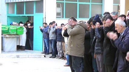 Köpek kavgasında hayatını kaybedenler toprağa verildi