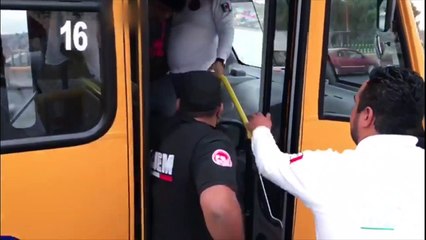 Persiguen y capturan a delincuente que llevaba secuestrado a un chofer de autobús en Ecatepec
