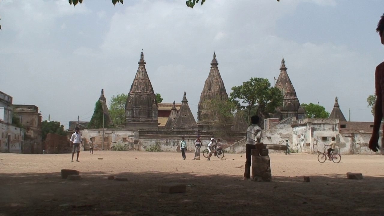 A day in Varanasi, India, Episode 144