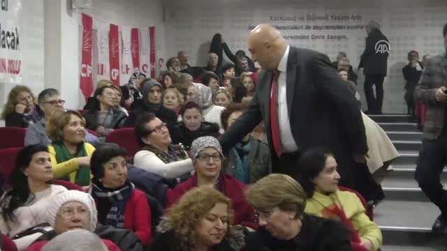 CHP Grup Başkanvekili Özkoç, CHP Kadın Kolları Sakarya İl Kongresi'ne Katıldı