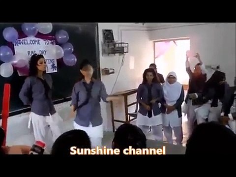 School Girls Dancing on Sapna Chaudhary Haryanvi Song in Class Room | Sapna Chaudhary Dance | Haryanvi Dance Video | School Girls Dancing | Desi Haryanvi Dance