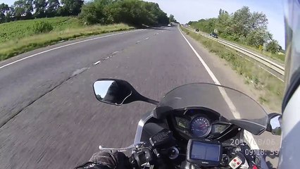 Unmarked police motorcycle chases five bikers at 150mph