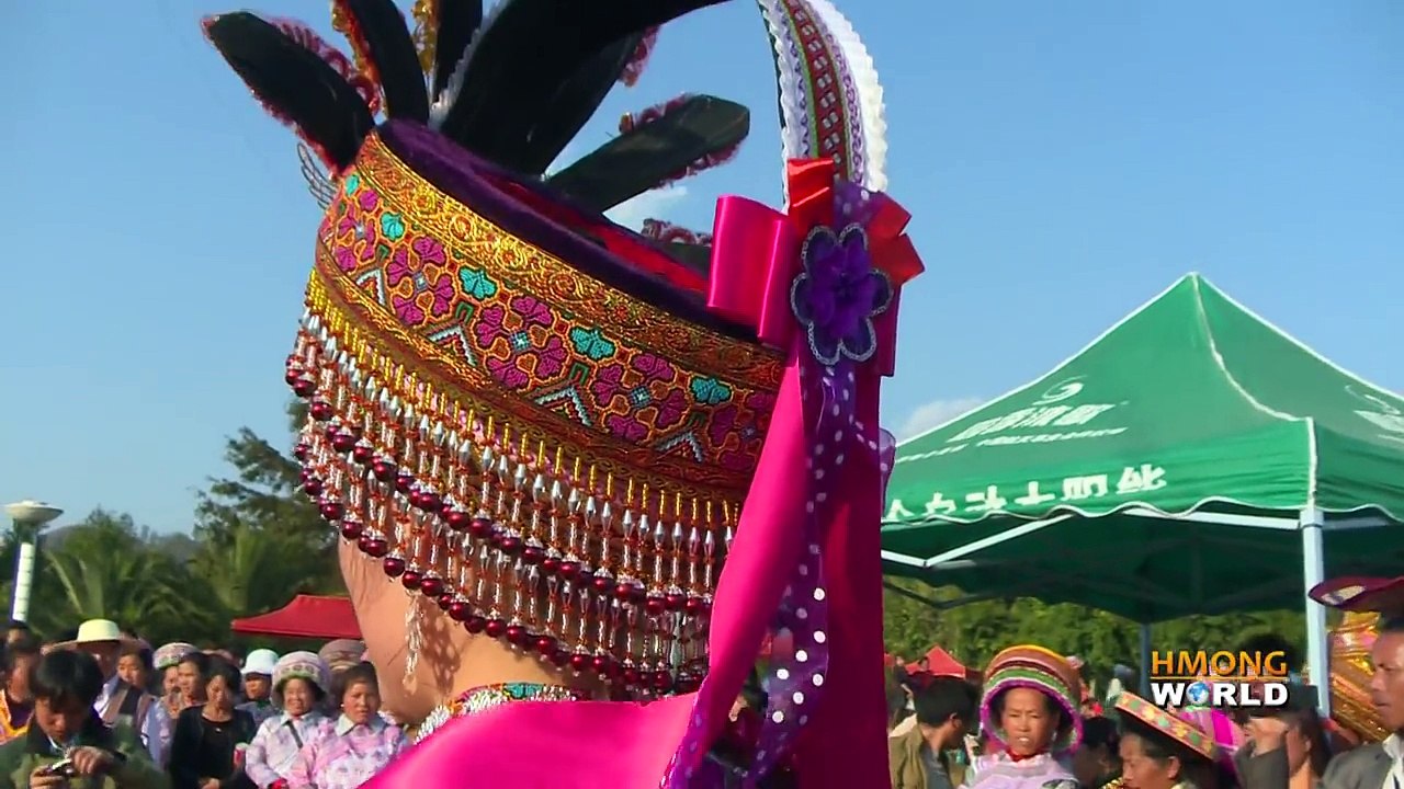 Hmong China New Year Celebration: Maguan, Yunnan, China. Hmoob Hauv Toj Nyob Mas Kuab, Tsoob Kuj