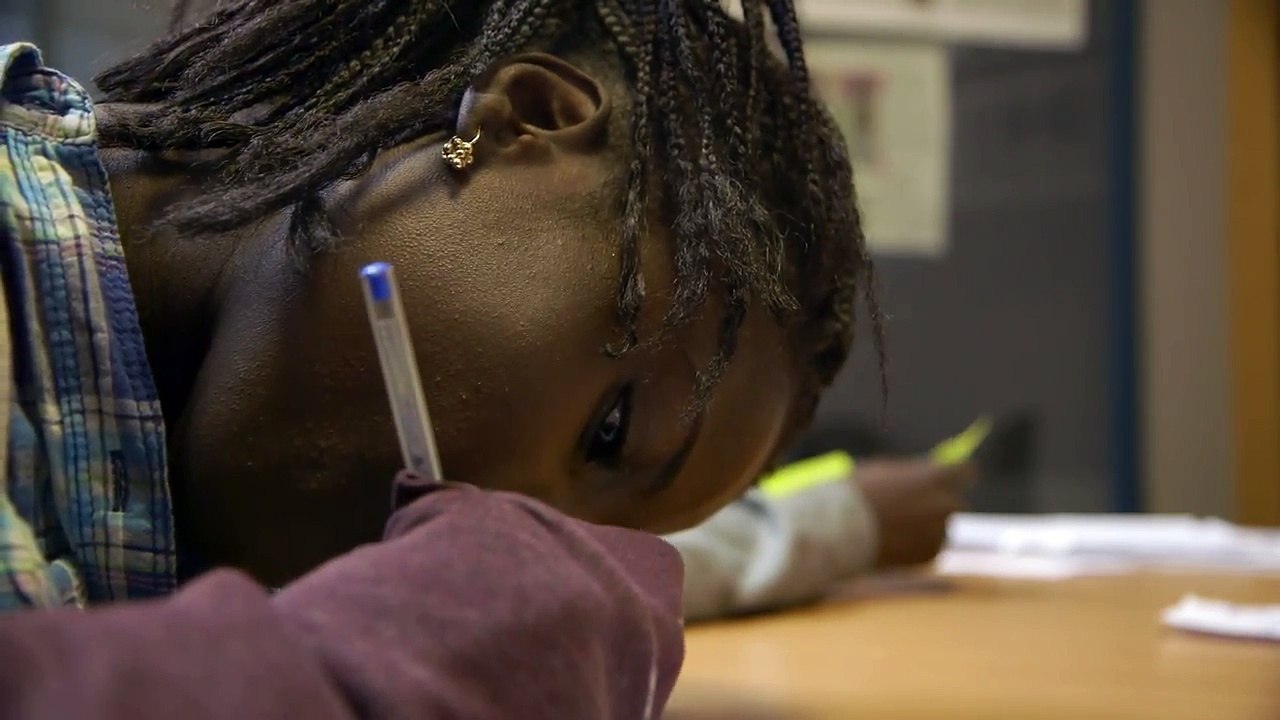 Un jour ça ira - Extrait 3 - Emmanuel et Djibi - Au cinéma le 14 février [720p]